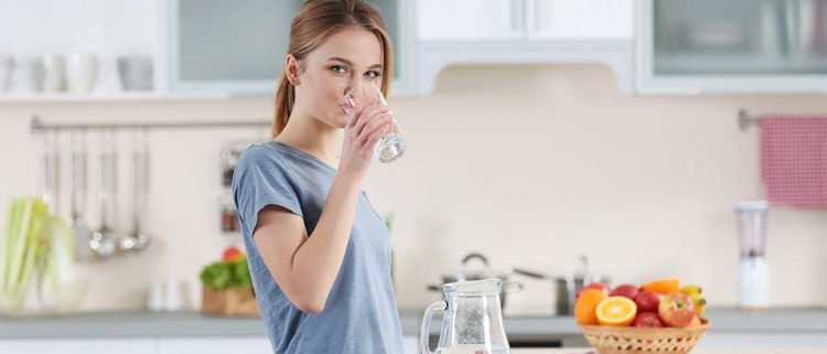 آب قلیایی یونیزه بهترین آب برای رژیم لاغری کاهش وزن
